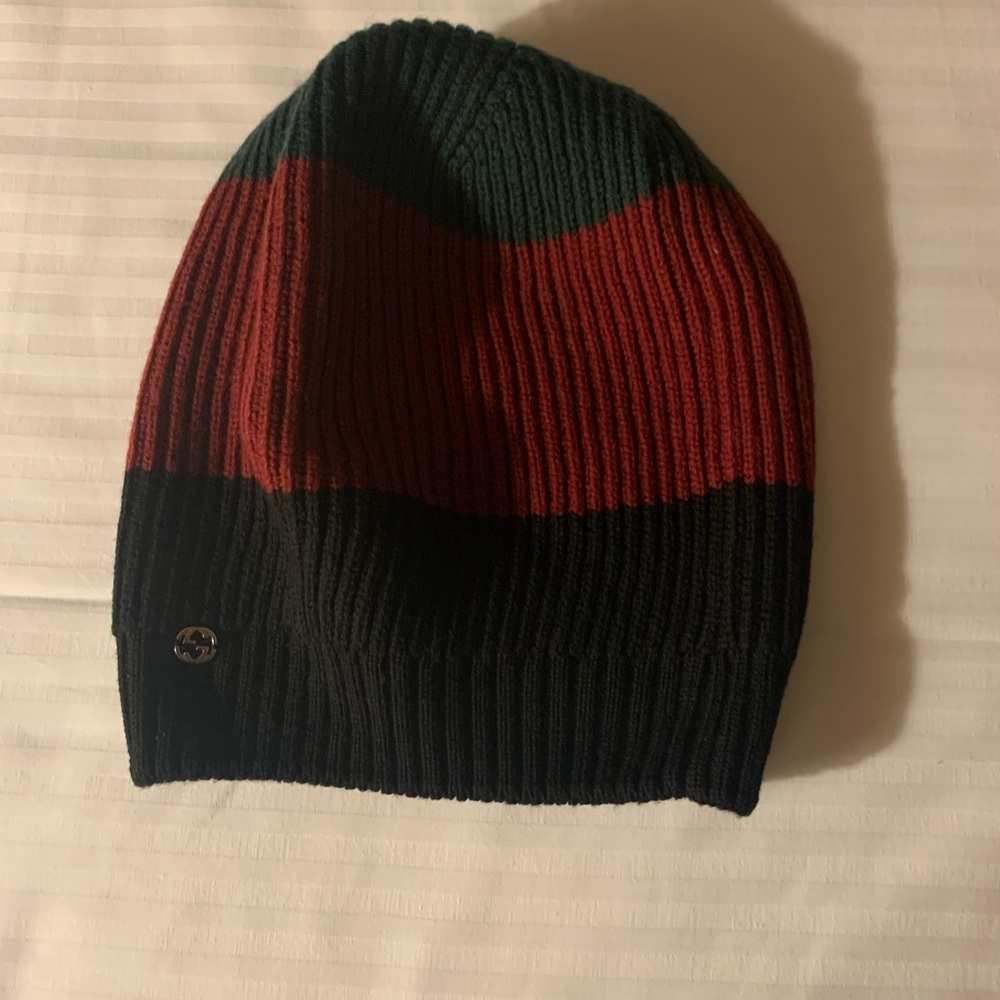 Original Gucci Beanie like new only worn 2 times.